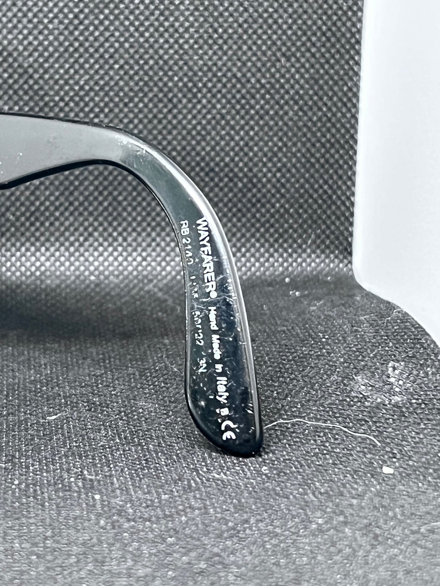 Ray-Ban RB 2140 Original Wayfarer della serie limitata "Rare Prints".