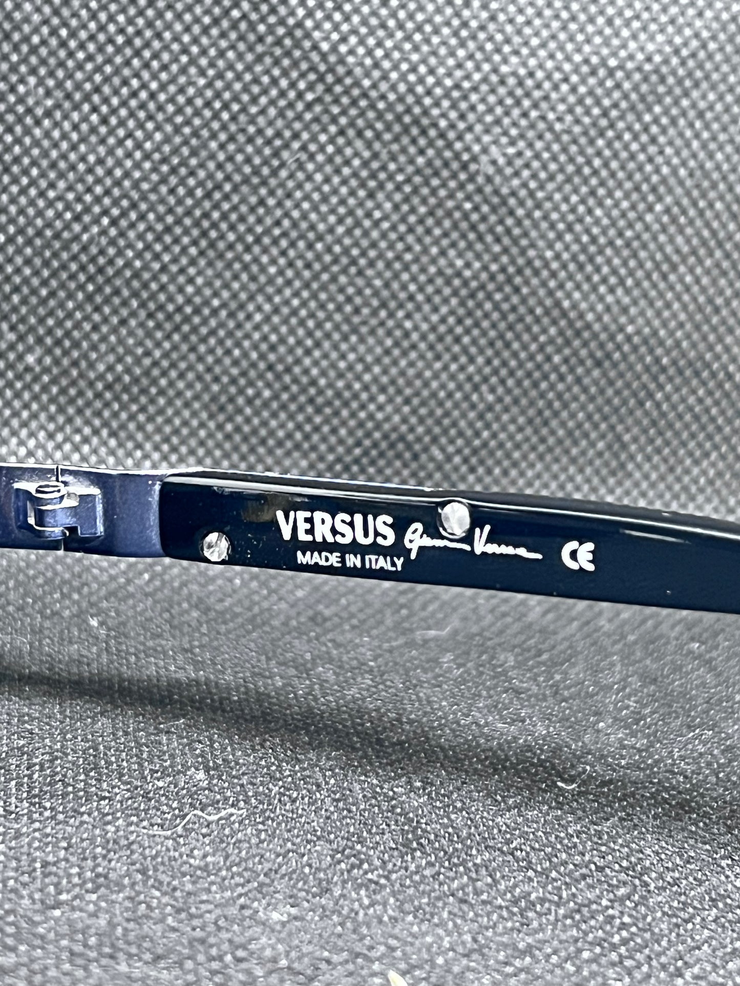 Sunglasses VERSUS