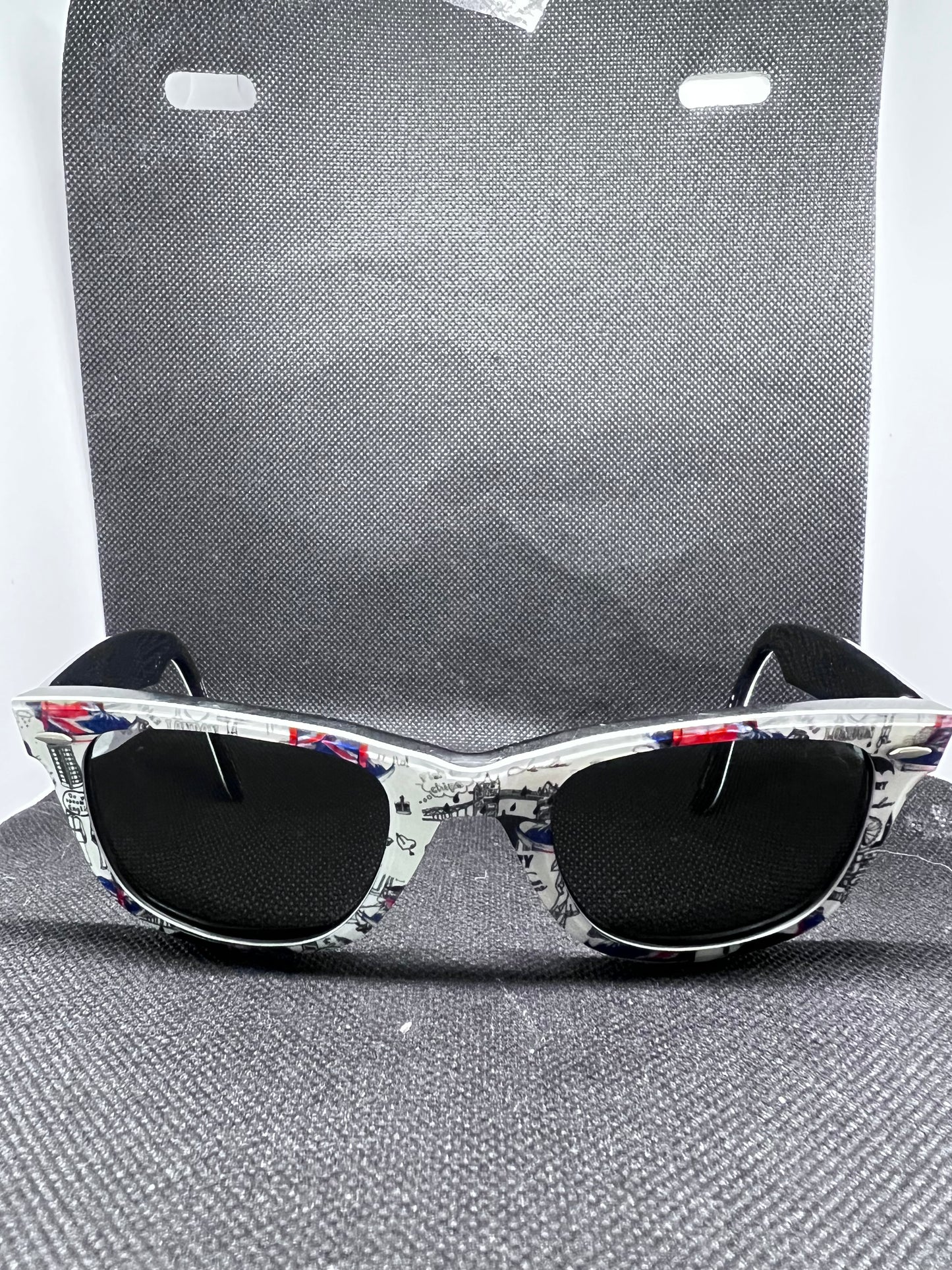 Ray-Ban RB 2140 Original Wayfarer della serie limitata "Rare Prints".